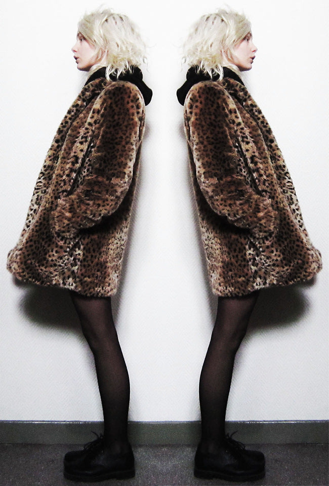 Zipped faux fur loose coat