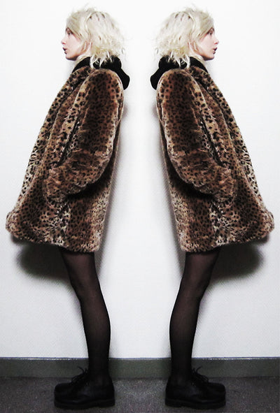 Zipped faux fur loose coat